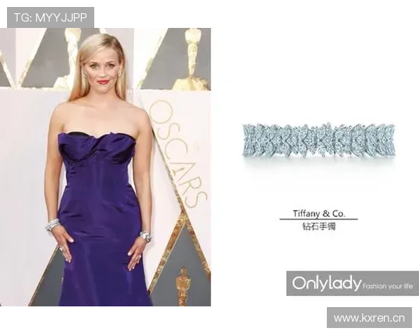 林孝埈穿睡裤排早餐队，手腕那条手链亮得像秀场，笑着羡慕又心慌